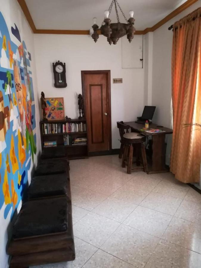 Hostal Internacional Bogotá Esterno foto